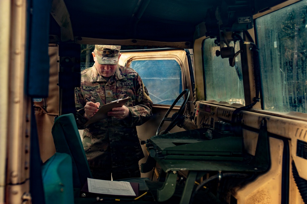 301st MEB Conducts Monthly Drill Training