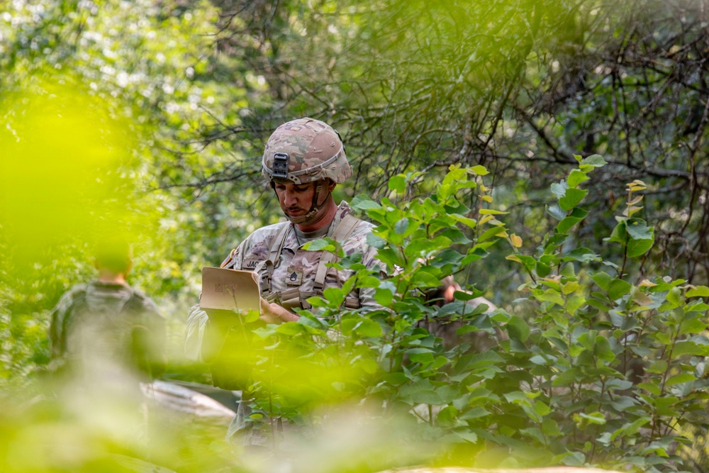 416th TEC Soliders Compete in Best Squad Competition