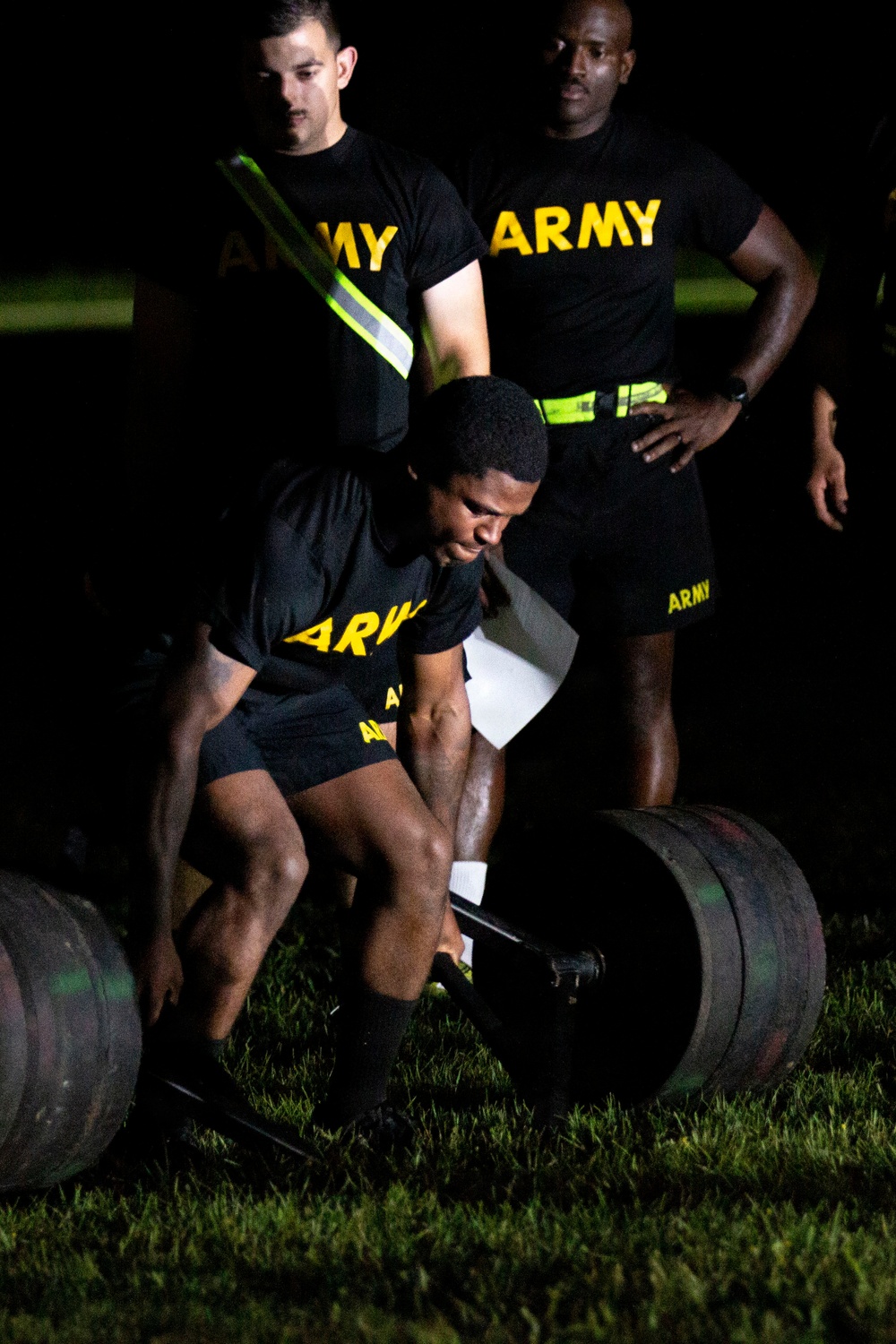 416th TEC Soliders Compete in Best Squad Competition