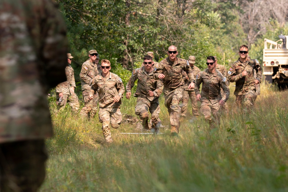 416th TEC Soliders Compete in Best Squad Competition