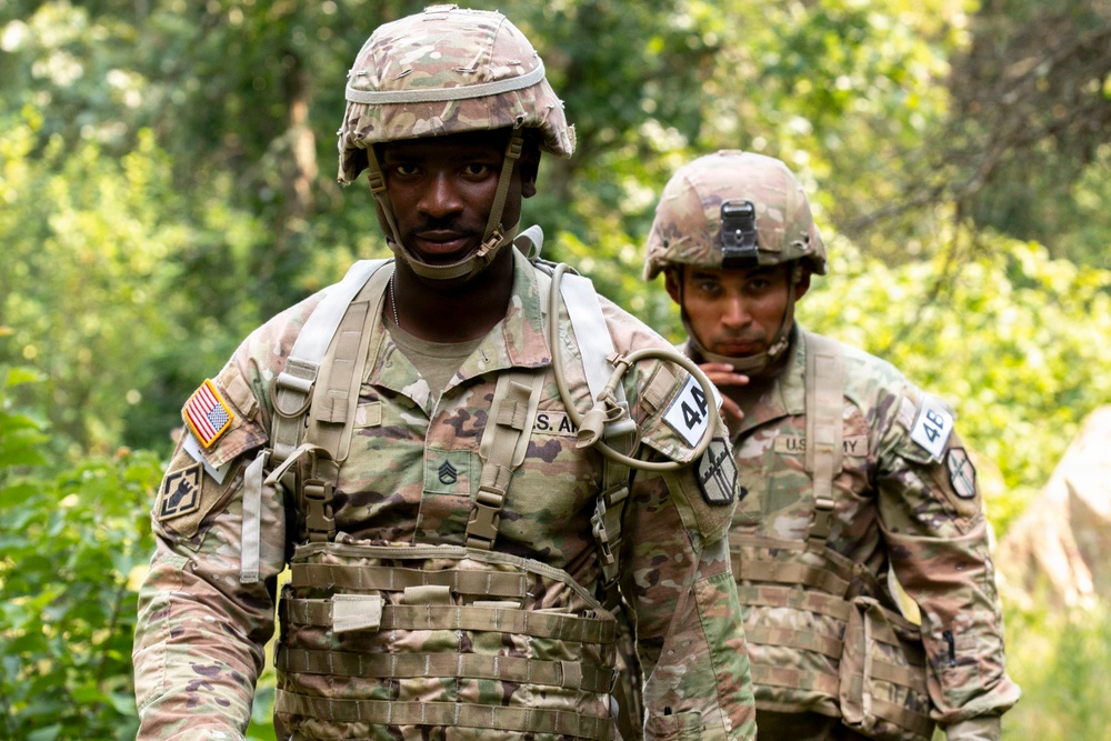 416th TEC Soliders Compete in Best Squad Competition