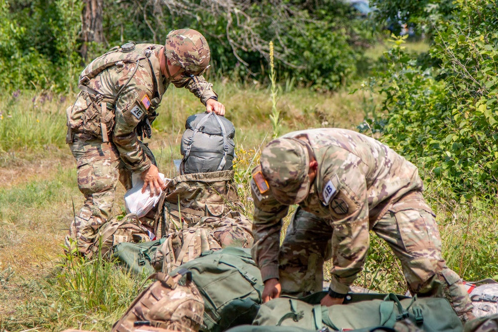 416th TEC Soliders Compete in Best Squad Competition