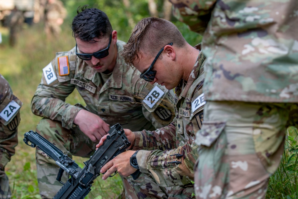 416th TEC Soliders Compete in Best Squad Competition