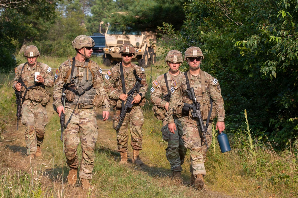 416th TEC Soliders Compete in Best Squad Competition