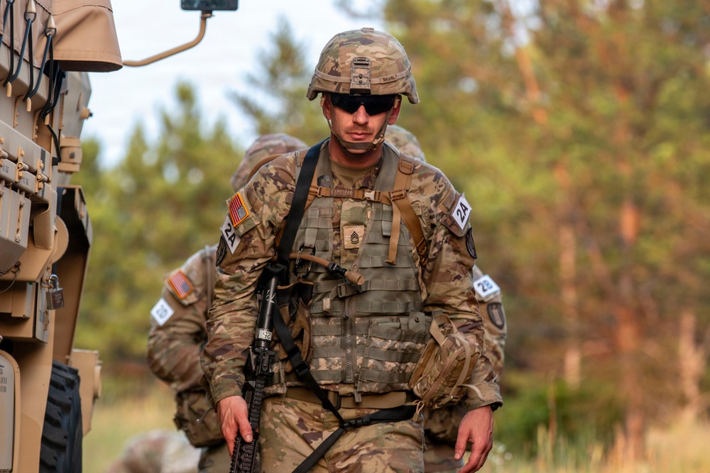 416th TEC Soliders Compete in Best Squad Competition