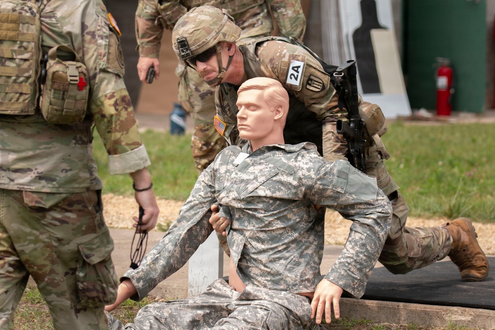 416th TEC Soliders Compete in Best Squad Competition