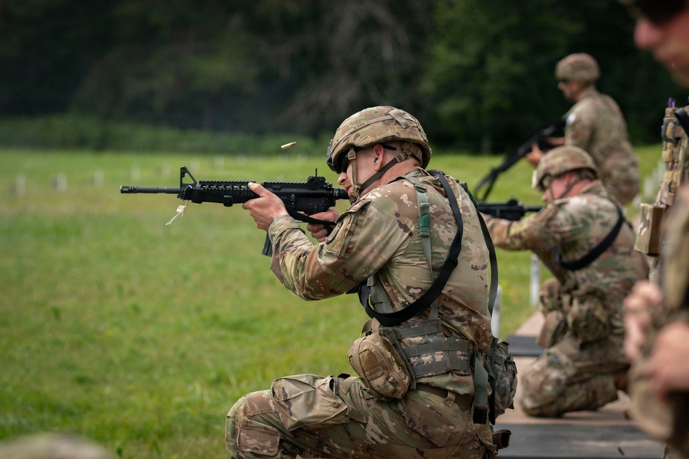 416th TEC Soliders Compete in Best Squad Competition