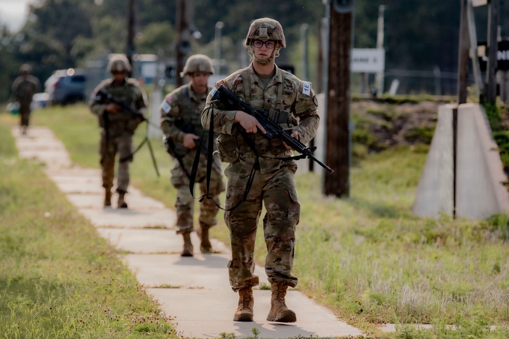 416th TEC Soliders Compete in Best Squad Competition
