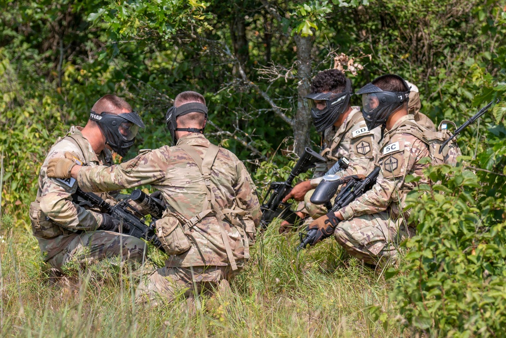 416th TEC Soliders Compete in Best Squad Competition