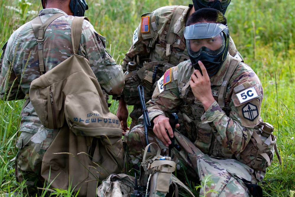 416th TEC Soliders Compete in Best Squad Competition