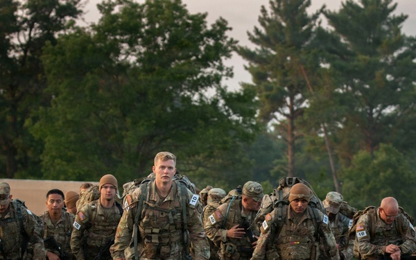 416th TEC Soliders Compete in Best Squad Competition