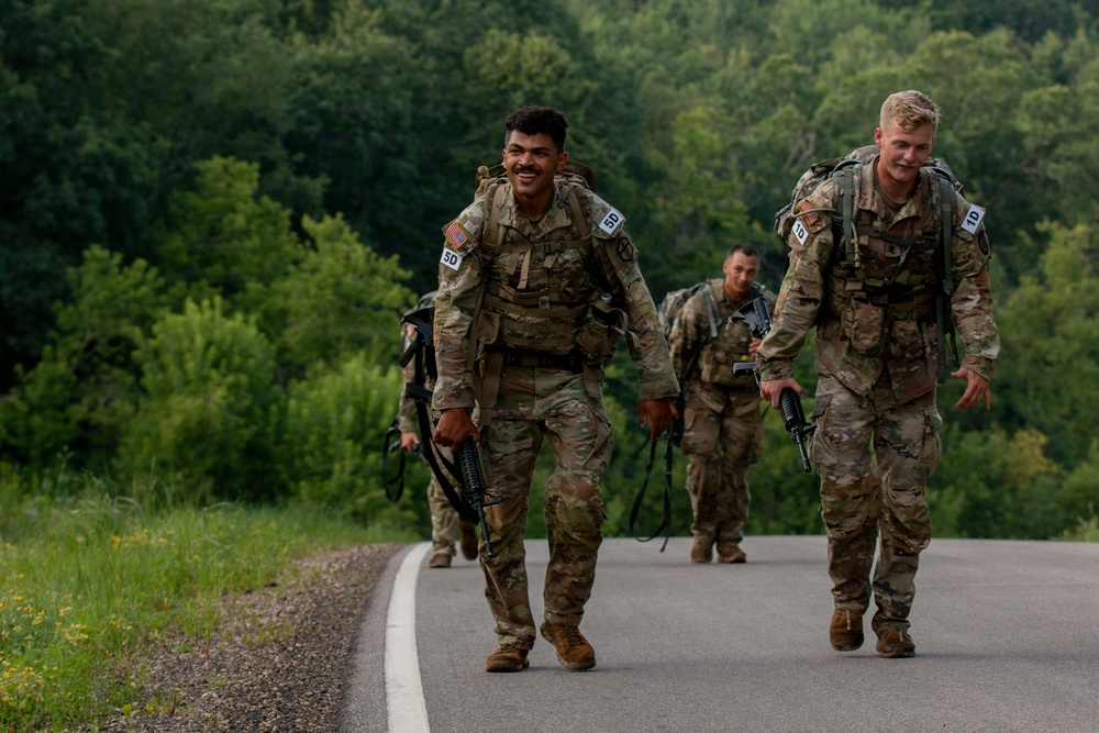 416th TEC Soliders Compete in Best Squad Competition