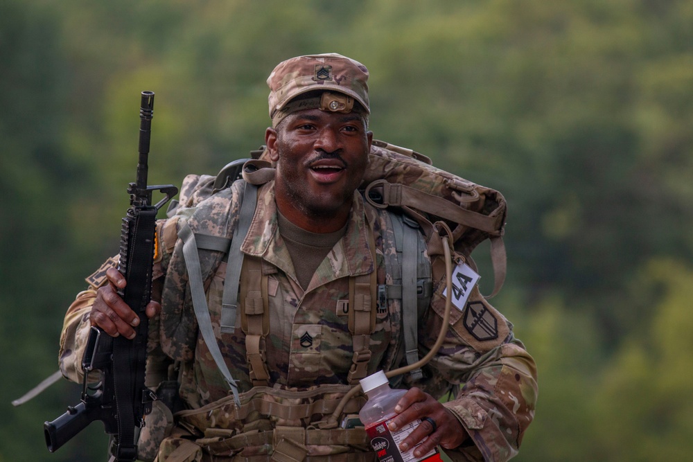 416th TEC Soliders Compete in Best Squad Competition