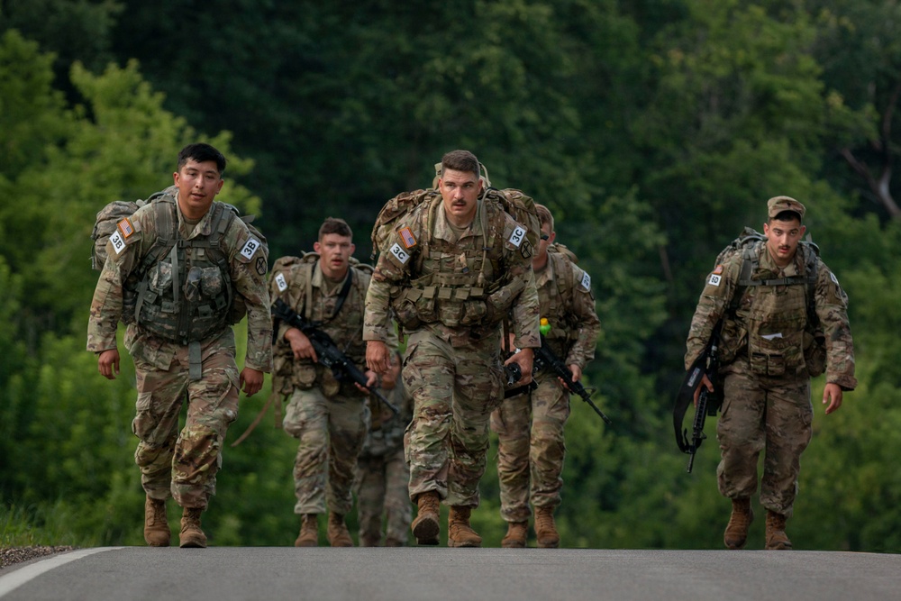 416th TEC Soliders Compete in Best Squad Competition