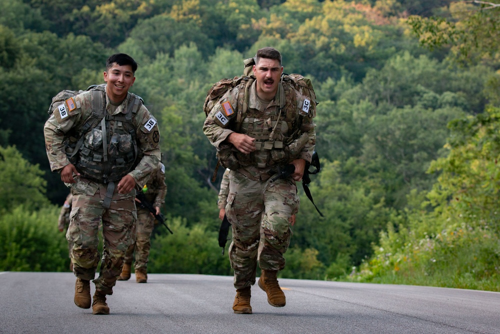 416th TEC Soliders Compete in Best Squad Competition