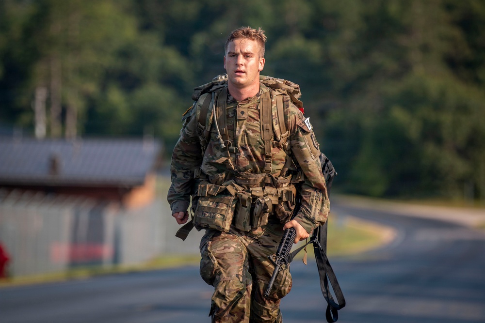 416th TEC Soliders Compete in Best Squad Competition