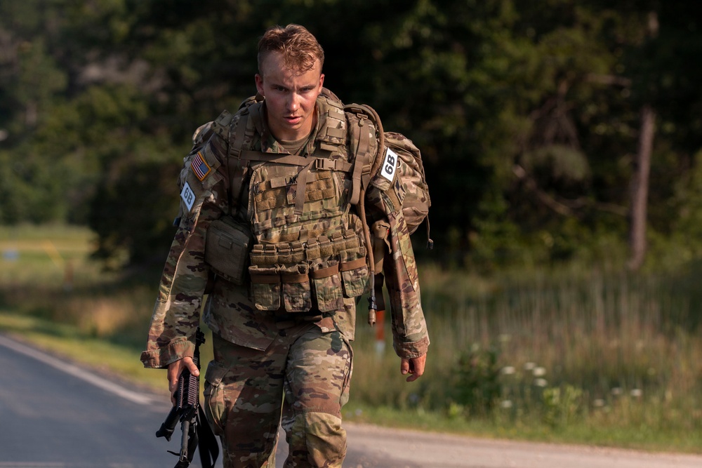 416th TEC Soliders Compete in Best Squad Competition