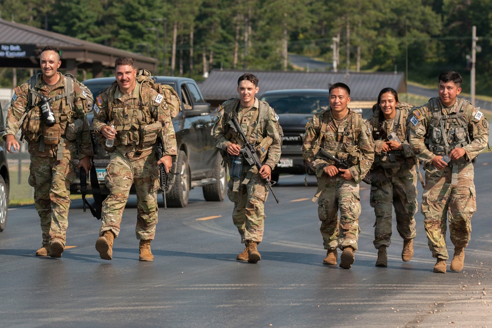 416th TEC Soliders Compete in Best Squad Competition