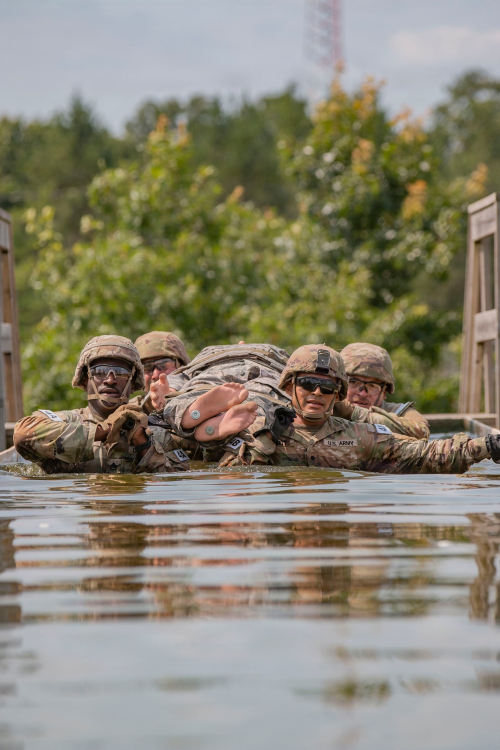 416th TEC Soliders Compete in Best Squad Competition