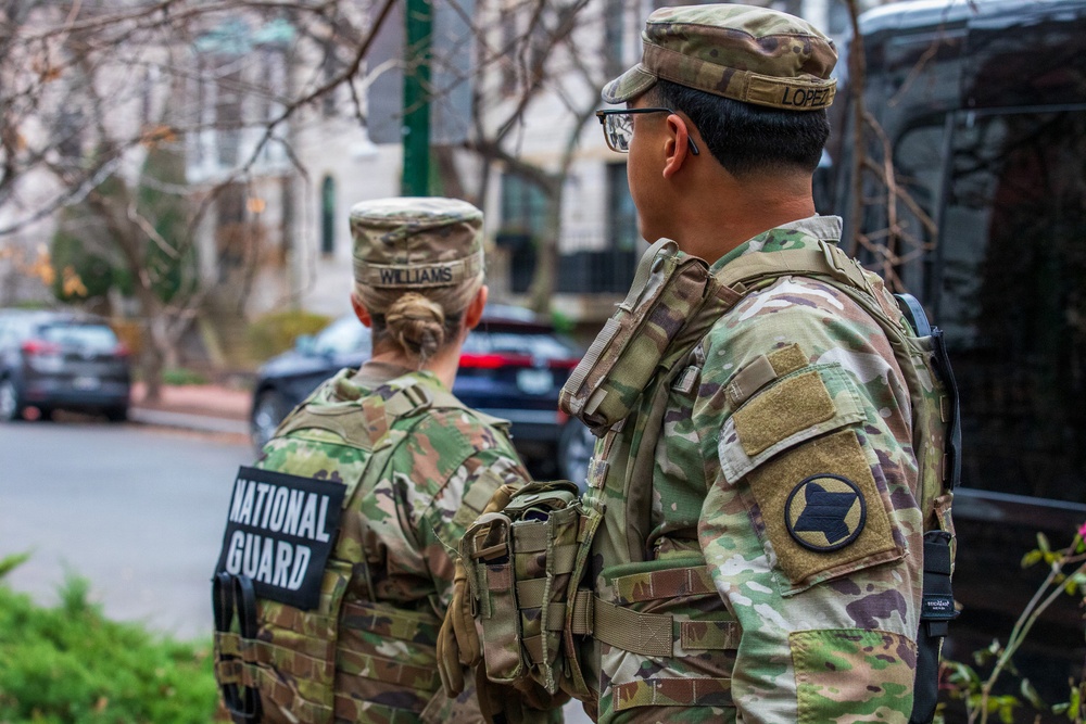 Arkansas National Guardsmen assist with Joint Task Force D.C. Mission