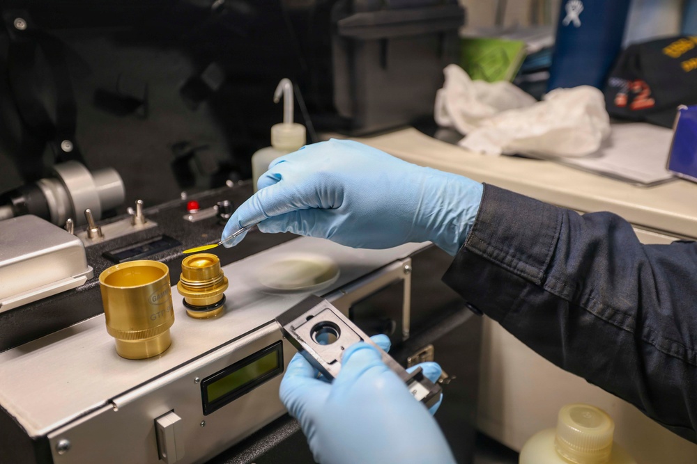 USS Mahan (DDG 72) Routine Operations