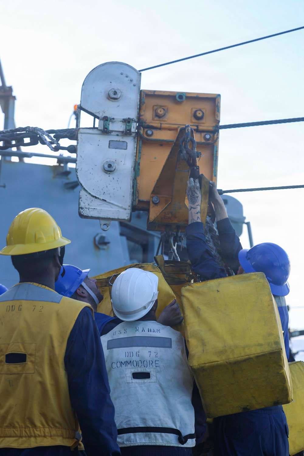 USS Mahan (DDG 72) Replenishment-at-Sea