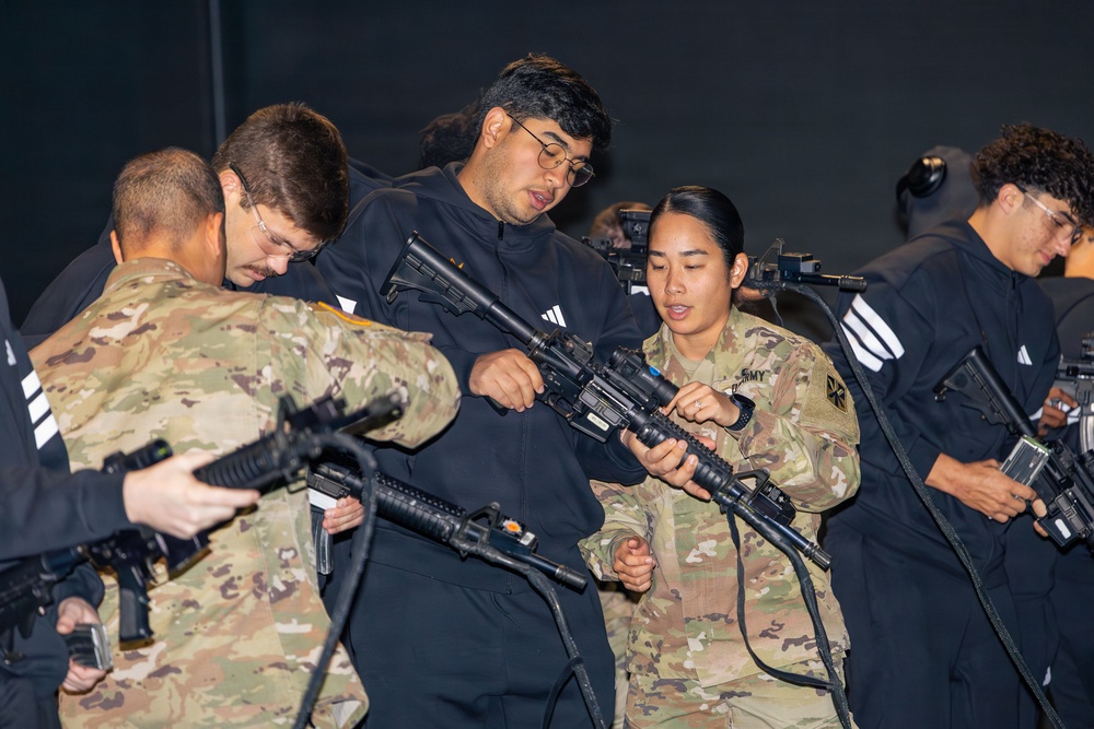 Tony the Tiger Sun Bowl athletes engage with 11th ADA Brigade Soldiers at Fort Bliss