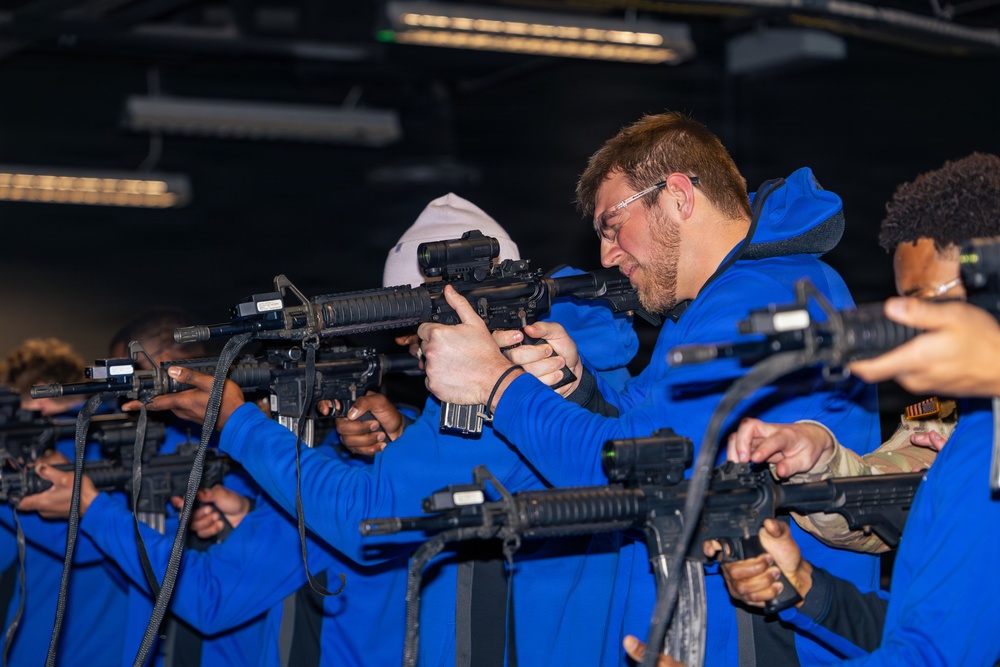 Tony the Tiger Sun Bowl athletes engage with 11th ADA Brigade Soldiers at Fort Bliss