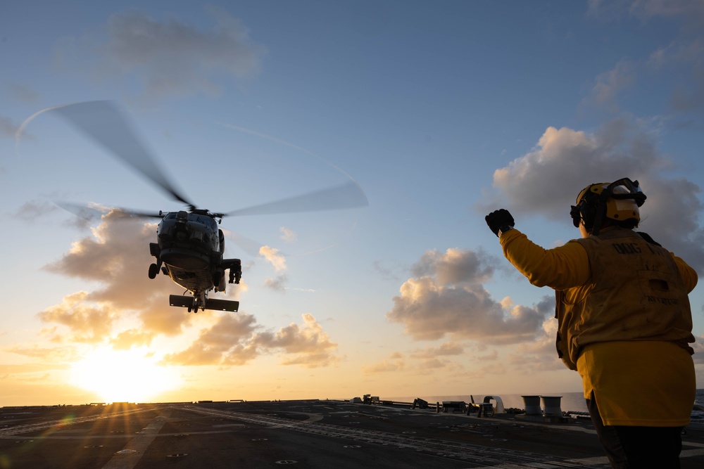 USS Thomas Hudner (DDG 116) Performs Flight Operations