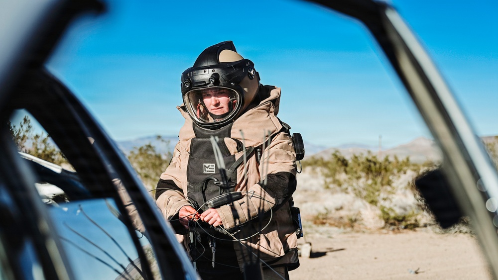 EOD Technicians Conduct a VBIED Drill