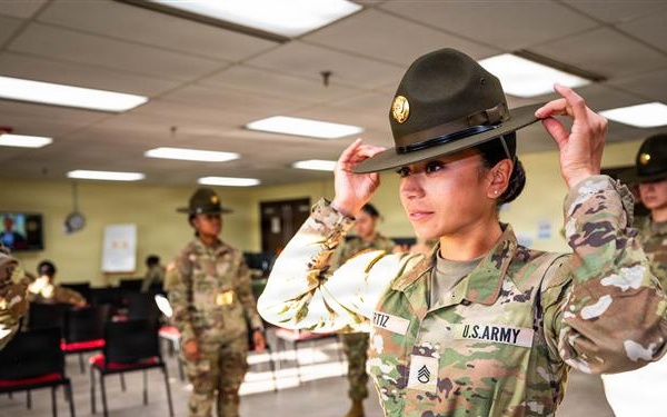 U.S. Army Female drill sergeants Don the Campaign Hat