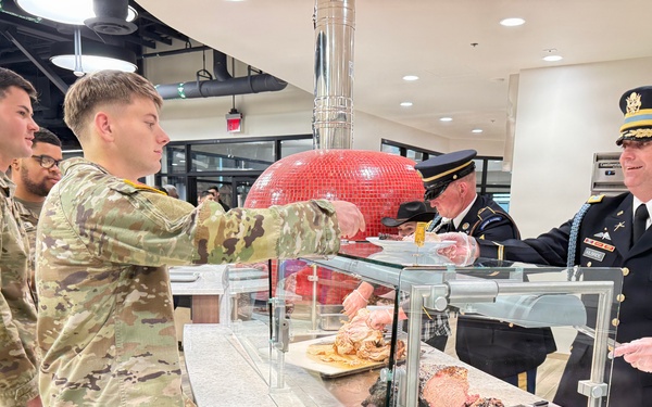 Carving Up Thanksgiving Happiness