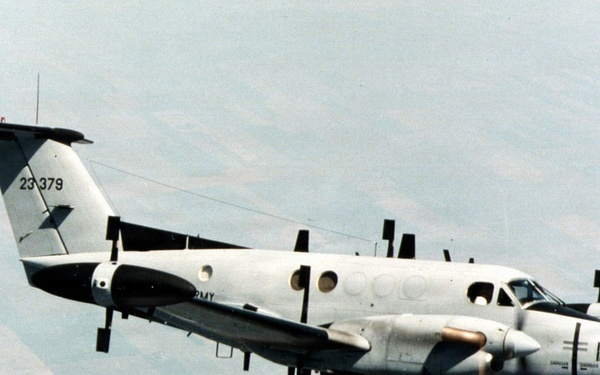 138th MI Company Deploys to Korea (8 JAN 1996)