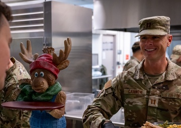 Members of 125th Fighter Wing Leadership Serve Holiday Meals to Airmen