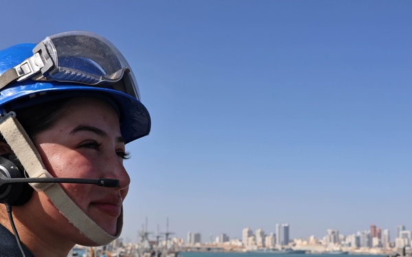 USS Roosevelt (DDG 80) Conducts Sea-and-Anchor in Manama, Bahrain