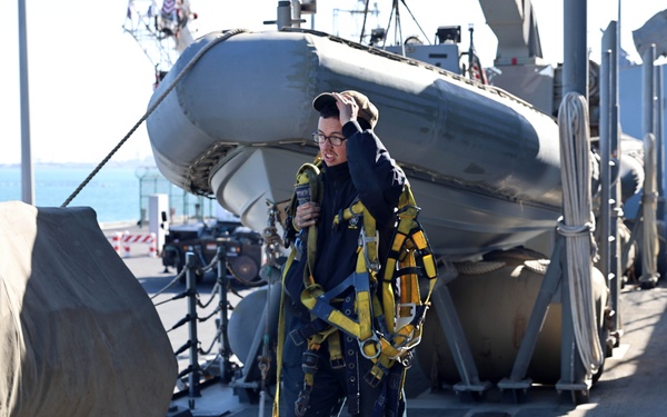 USS Roosevelt (DDG 80) Conducts Shipboard Preservation in Manama, Bahrain