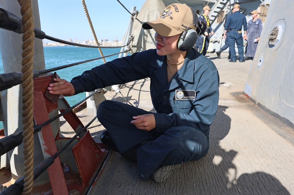 USS Roosevelt (DDG 80) Conducts Shipboard Preservation in Manama, Bahrain