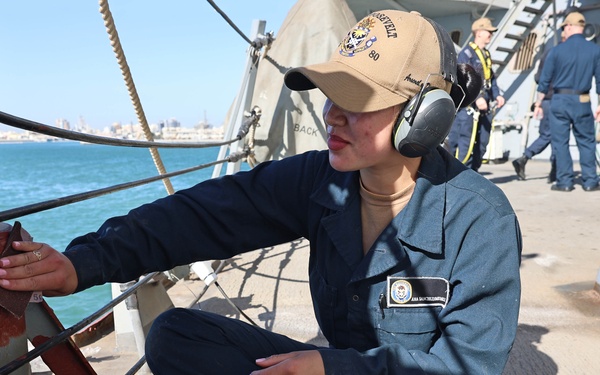 USS Roosevelt (DDG 80) Conducts Shipboard Preservation in Manama, Bahrain