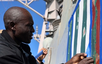 USS Roosevelt (DDG 80) Conducts Shipboard Preservation in Manama, Bahrain