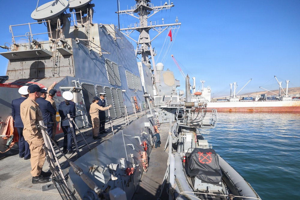 USS Paul Ignatius (DDG 117) provides a ship tour for Royal Moroccan Navy Sailors