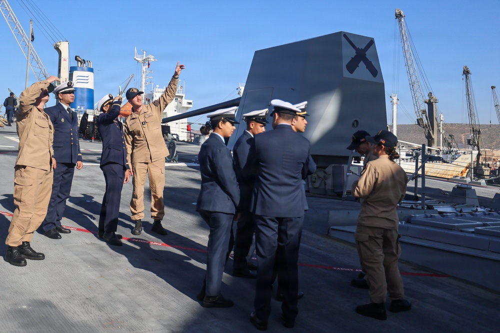 USS Paul Ignatius (DDG 117) provides a ship tour for Royal Moroccan Navy Sailors
