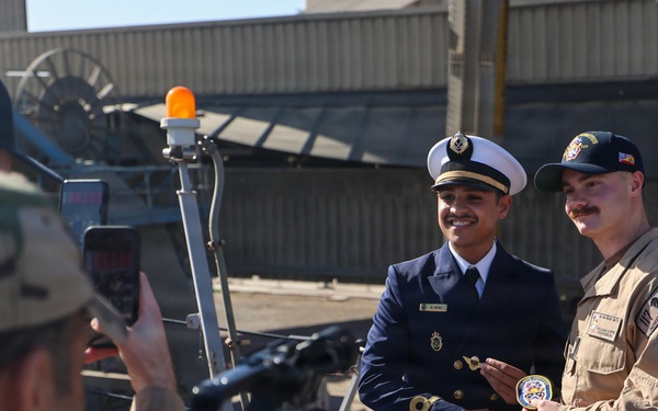 USS Paul Ignatius (DDG 117) provides a ship tour for Royal Moroccan Navy Sailors