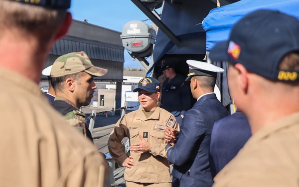 USS Paul Ignatius (DDG 117) provides a ship tour for Royal Moroccan Navy Sailors