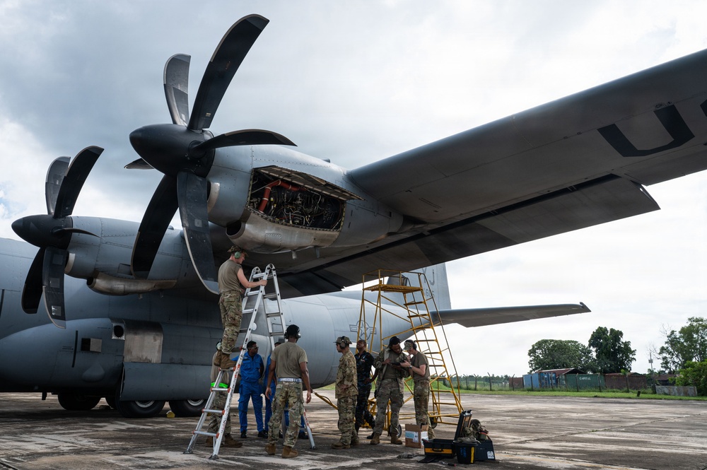 374 AW MXS, AMXS perform engine maintenance operations in Sri Lanka