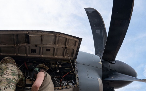 374 AW MXS, AMXS perform engine maintenance operations in Sri Lanka