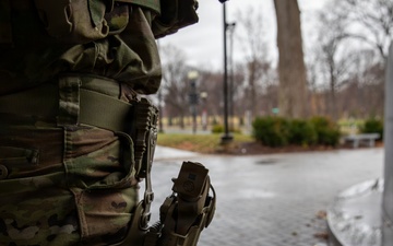A Mississippi Army National Guard Soldier stands on patrol in Washington, D.C.