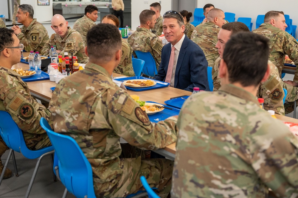 Congressional delegation visits CENTCOM AOR