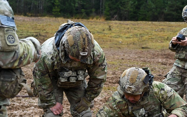 Sky Soldiers train with Selectable Lightweight Attack Munitions