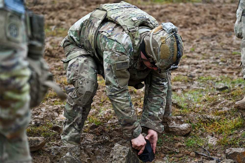 Sky Soldiers train with Selectable Lightweight Attack Munitions