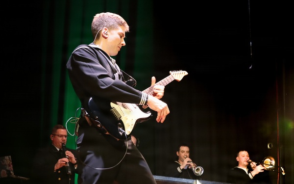 Navy Band Northeast Performs Holiday Concert at The Pennfield School